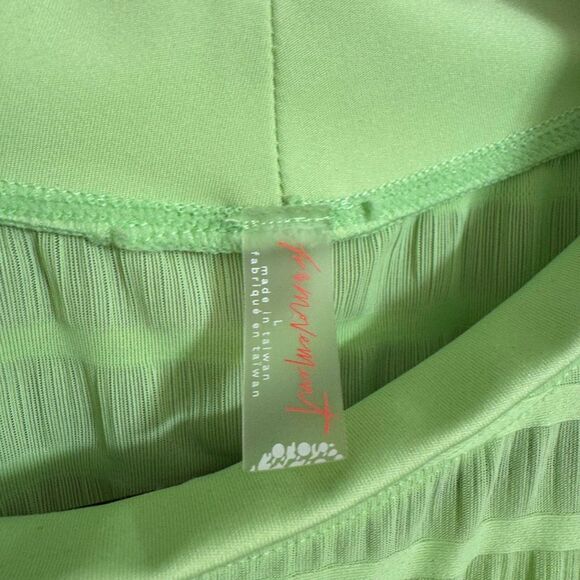 Free People Movement Bright Green Sheer Stripe Long Sleeve Crop Athletic Top Lar - Picture 3 of 8